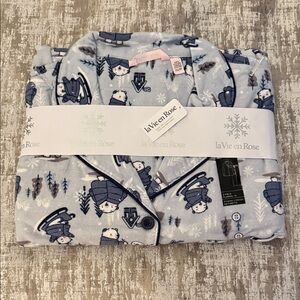 NWT La Vie en Rose pyjama